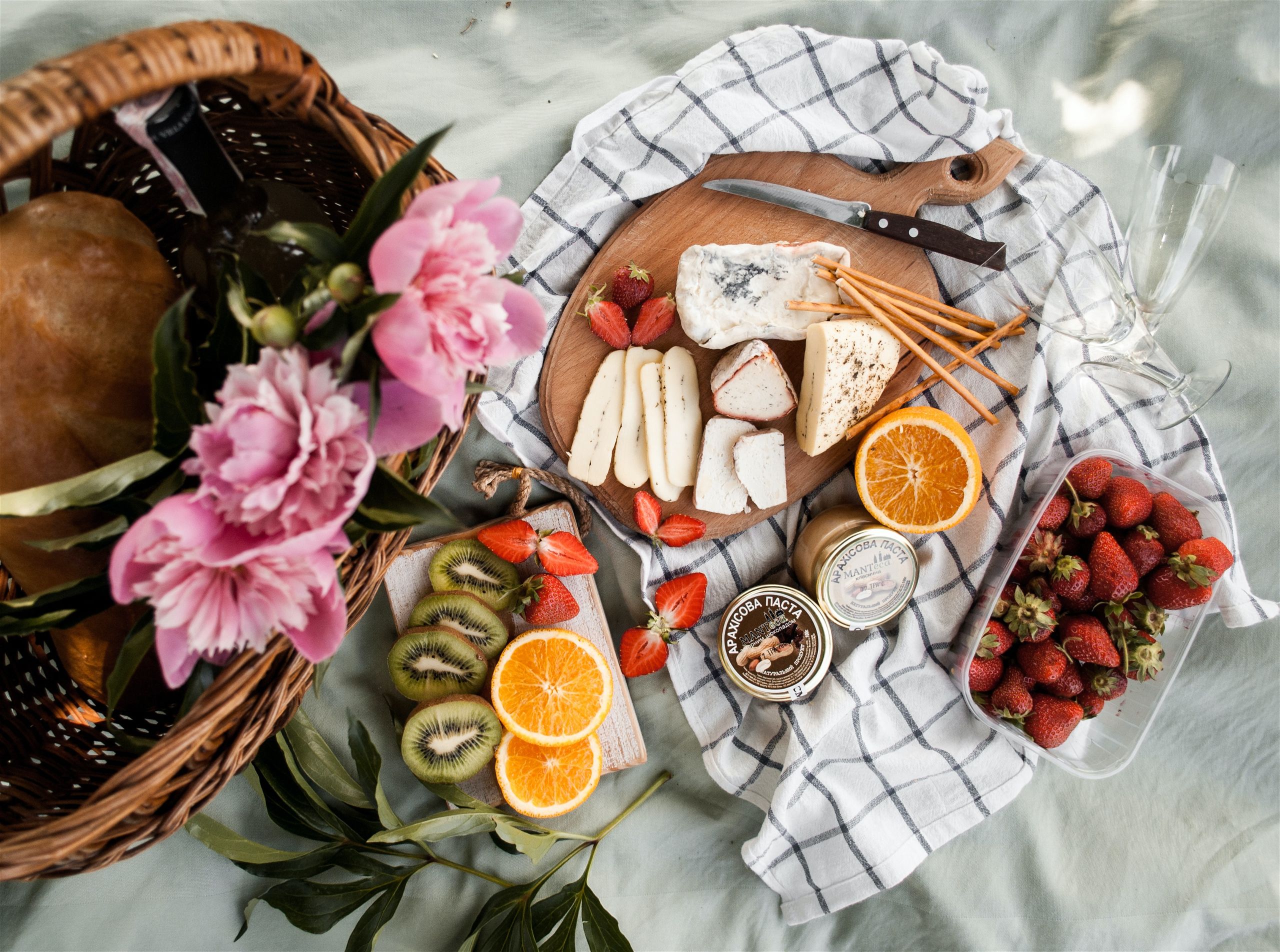 Perfect picnic ideas to enjoy this Summer
